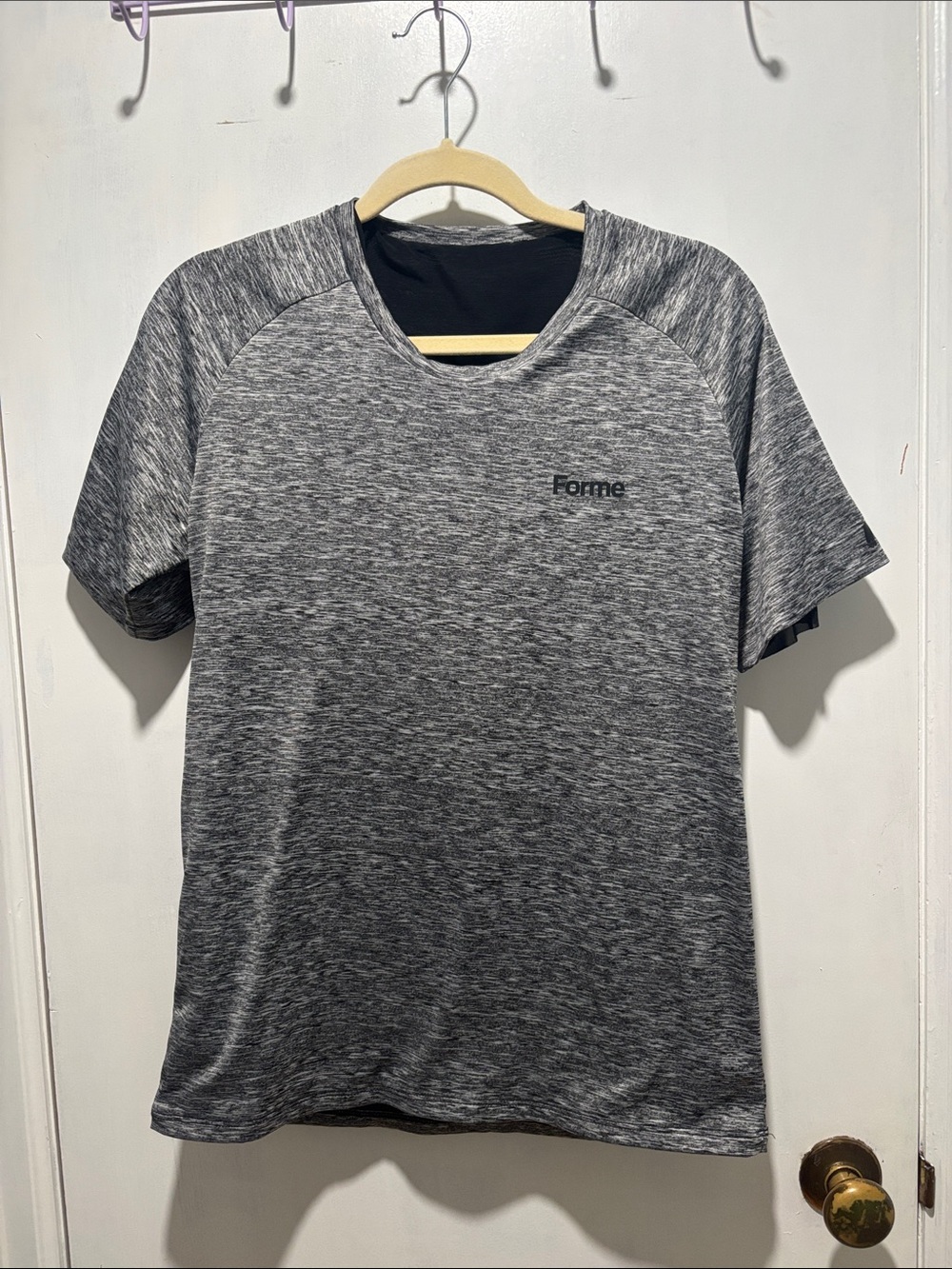 FORME Revive posture correcting athletic   V neck t shirt